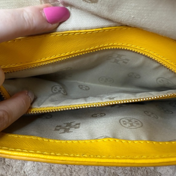 Tory Burch Yellow Safiano Leather Robinson Envelope Clutch Crossbody - Picture 11 of 13
